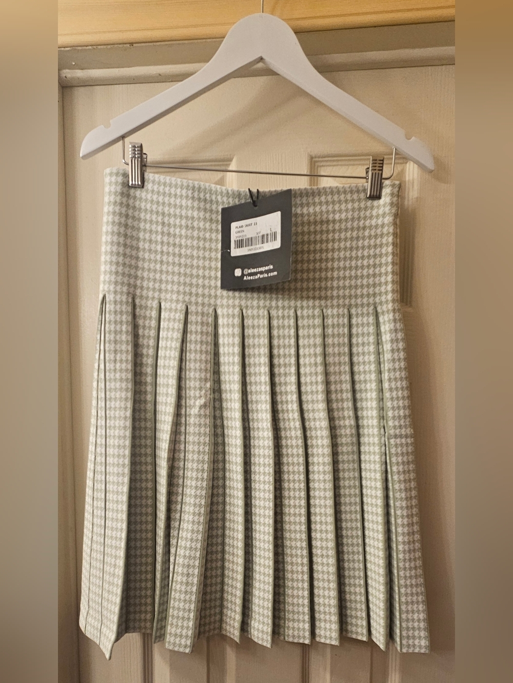 Pleated Houndstooth Mdii Skirt in Light Green by Alezza Parish 23In